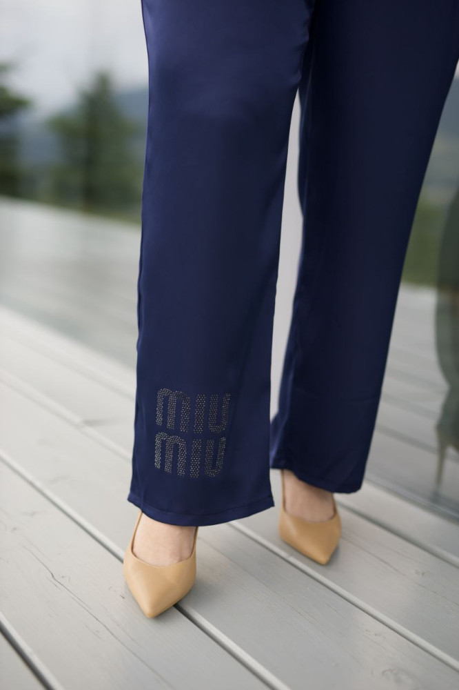 Элегантный женский костюм VOJ-A1033T900 Элегантный женский костюм VOJ-A1033T900