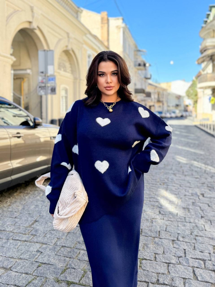 Красивый вязаный костюм с юбкой AMU-A010T1050 Красивый вязаный костюм с юбкой AMU-A010T1050