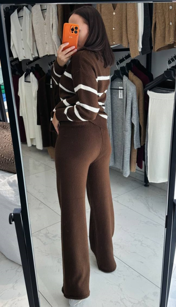 Вязаный женский оверсайз костюм AMU-A7019T1150 Вязаный женский оверсайз костюм AMU-A7019T1150