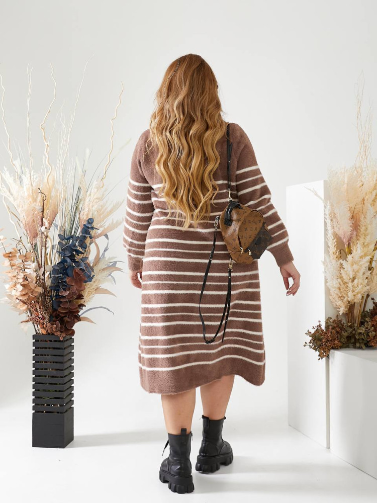 Довга сукня з альпаки MAX-A902T1100 Довга сукня з альпаки MAX-A902T1100