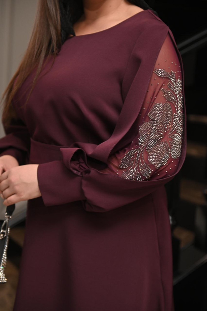 Ошатна жіноча сукня з стразами VOJ-A925T680 Ошатна жіноча сукня з стразами VOJ-A925T680