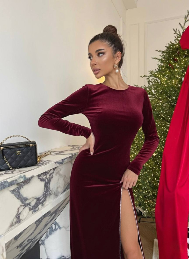 Изысканное бархатное платье BRA-A047T449 Изысканное бархатное платье BRA-A047T449