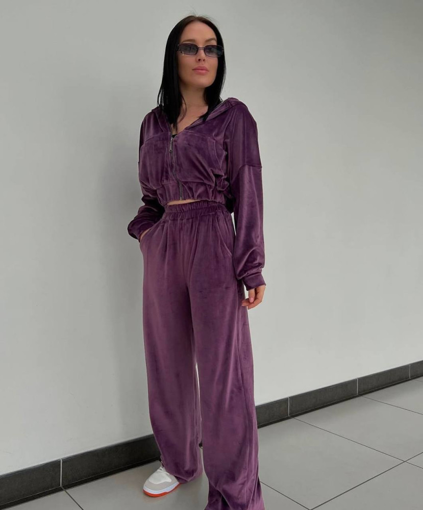 Велюровый женский костюм DMP-R1620T480 Велюровый женский костюм DMP-R1620T480