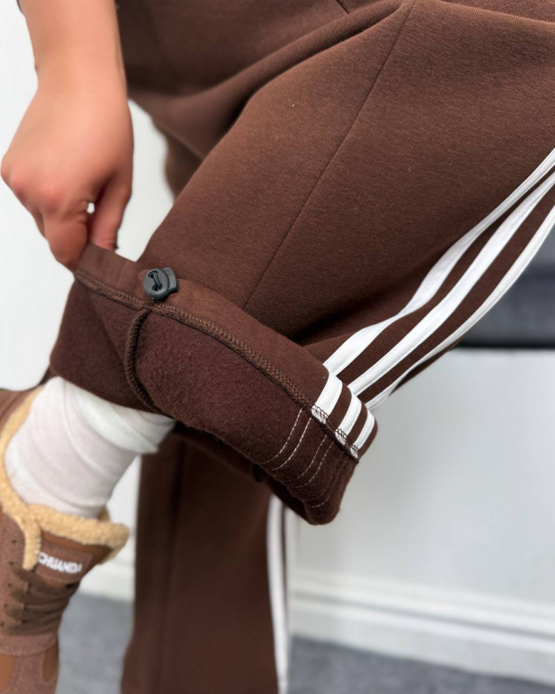 Оверсайз джогеры с лампасами DOL-A396T590 Оверсайз джогеры с лампасами DOL-A396T590