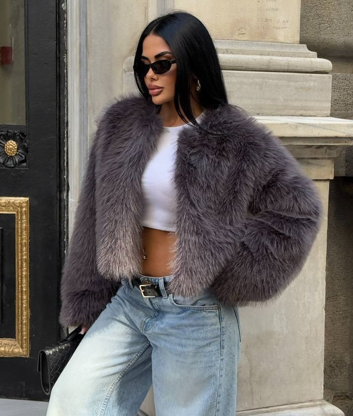 Женская короткая шуба AMU-A1281T1350 Женская короткая шуба AMU-A1281T1350