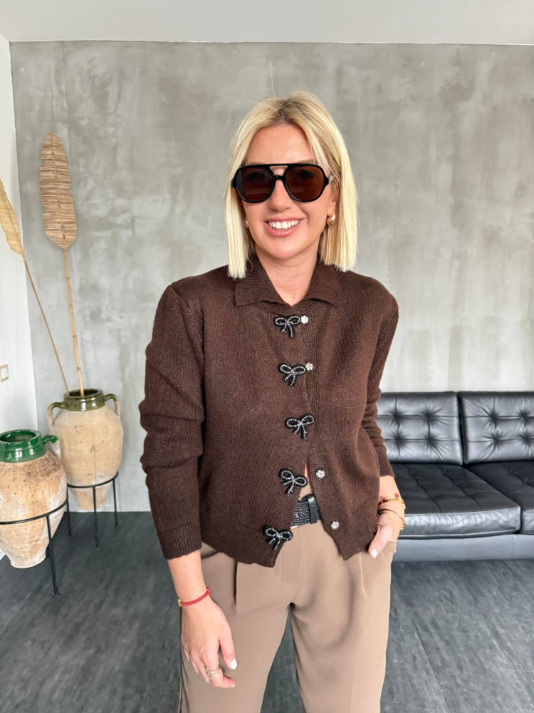 Кардиган із декоративними застібками AMU-A4575T670 Кардиган із декоративними застібками AMU-A4575T670