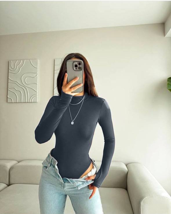 Базовый приталенный боди DMP-R1605T230 Базовый приталенный боди DMP-R1605T230