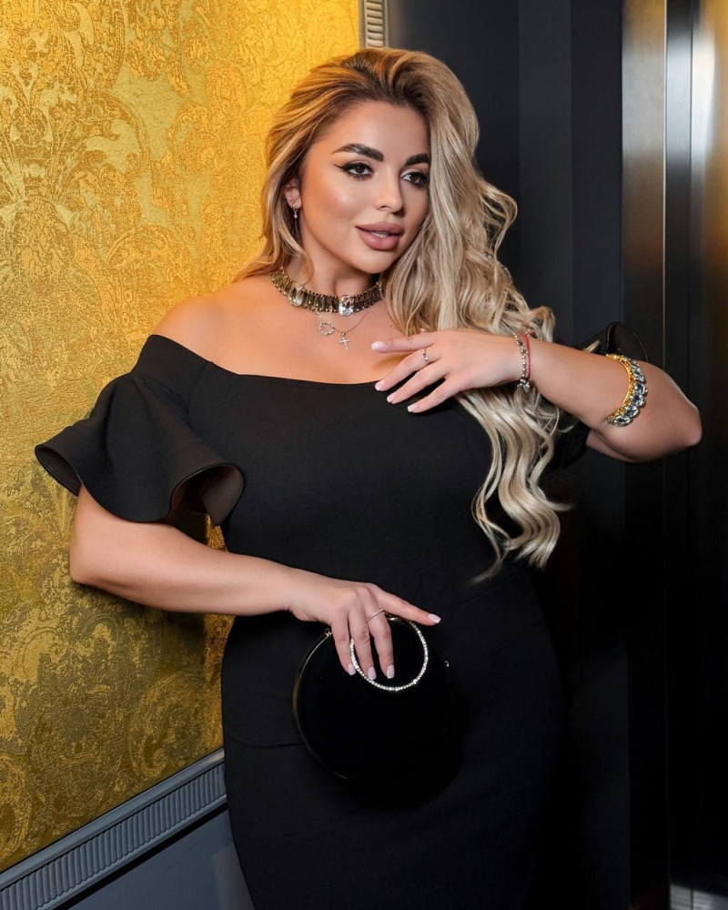 Нарядное платье с воланами на рукавах ANK-A1225.1T590 Нарядное платье с воланами на рукавах ANK-A1225.1T590