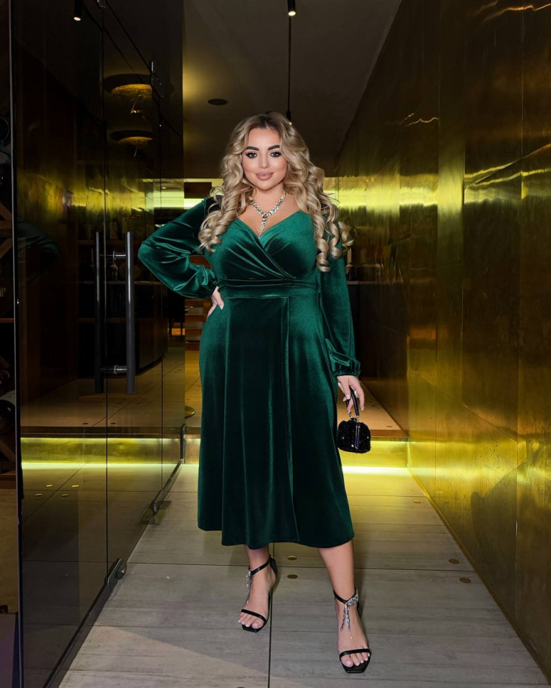 Оксамитова сукня міді MA-N2165T680 Оксамитова сукня міді MA-N2165T680