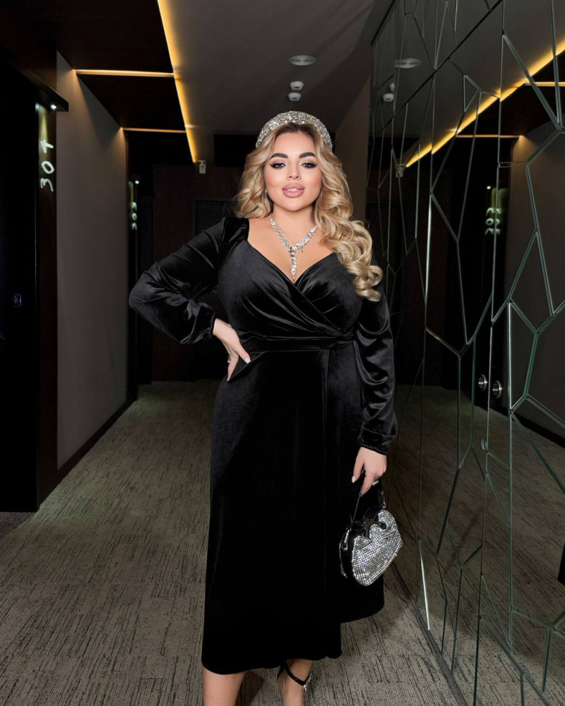 Оксамитова сукня міді MA-N2165T680 Оксамитова сукня міді MA-N2165T680