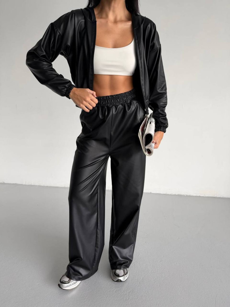 Костюм из экокожи на велюре DMP-R1877T550 Костюм из экокожи на велюре DMP-R1877T550