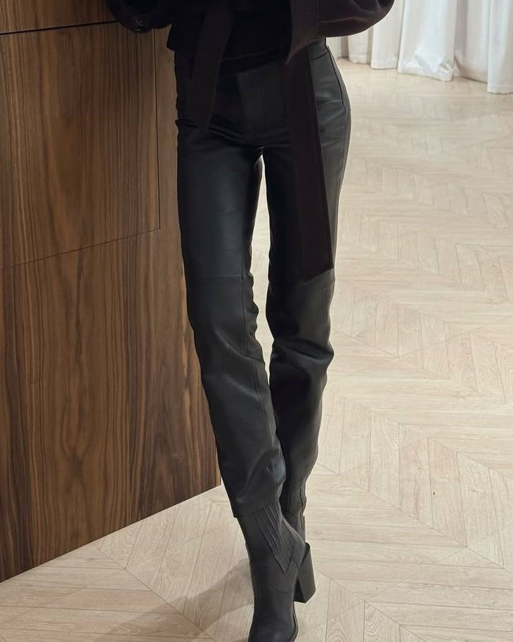 Брюки из эко-кожи KC-A0456T440 Брюки из эко-кожи KC-A0456T440