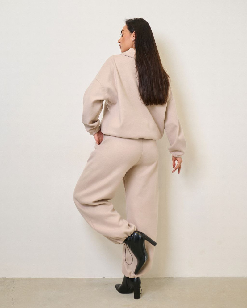 Комфортный спортивный костюм IS-A223T1100 Комфортный спортивный костюм IS-A223T1100