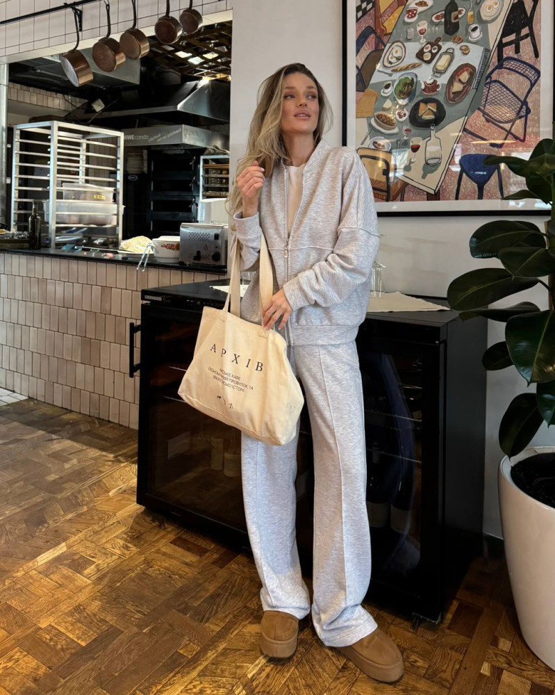 Жіночий теплий костюм RK-A671T850 Жіночий теплий костюм RK-A671T850