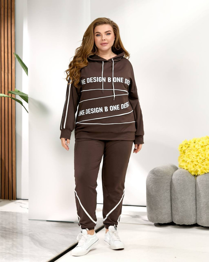 Женский прогулочный костюм MOV-A699T780 Женский прогулочный костюм MOV-A699T780