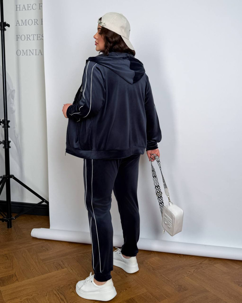 Велюровий спортивний костюм LZ-L958T720 Велюровий спортивний костюм LZ-L958T720