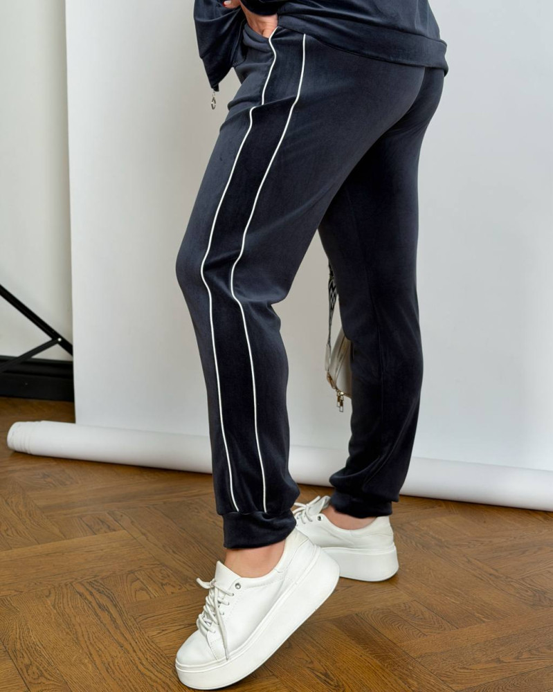 Велюровий спортивний костюм LZ-L958T720 Велюровий спортивний костюм LZ-L958T720