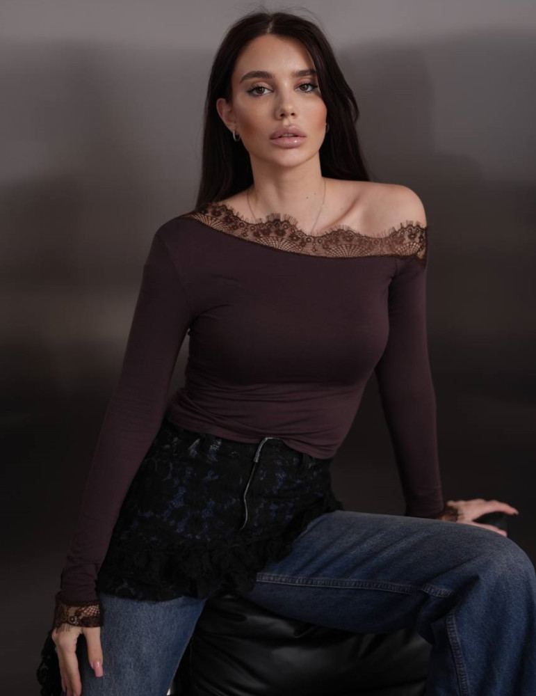 Лонгслив с ассиметричным вырезом MPK-A416T380 Лонгслив с ассиметричным вырезом MPK-A416T380