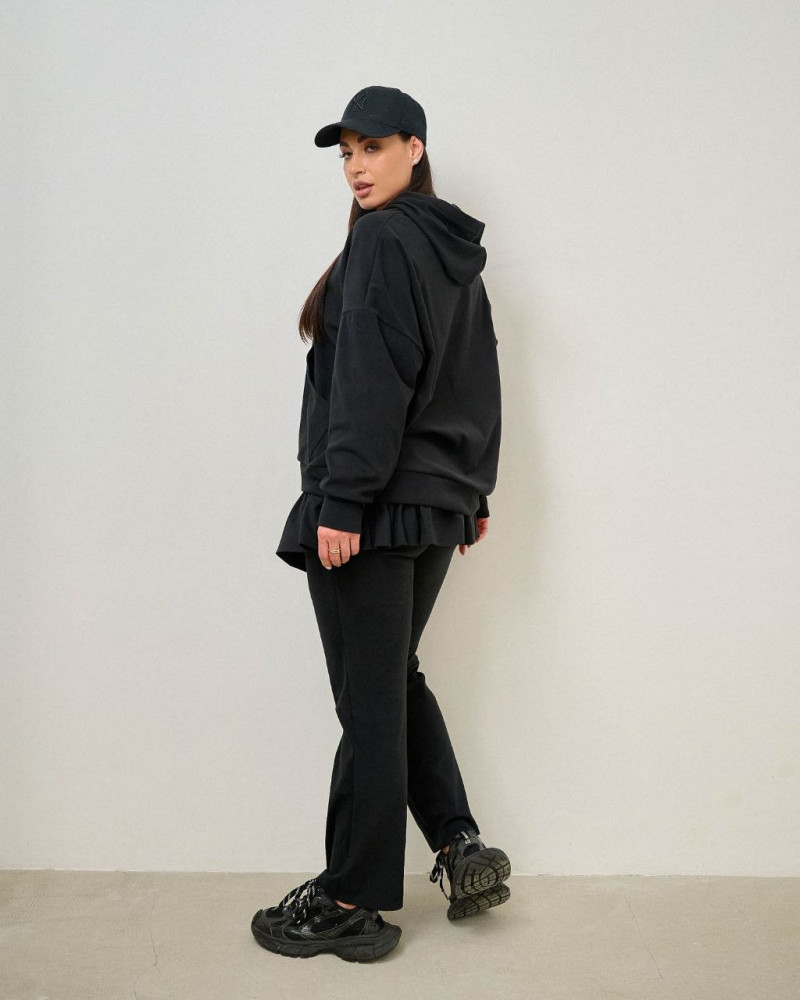 Костюм с оборкой по штанам IS-A234T1050 Костюм с оборкой по штанам IS-A234T1050