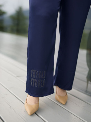 Элегантный женский костюм VOJ-A1033T900 Элегантный женский костюм VOJ-A1033T900