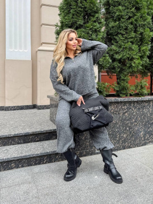 Костюм со свободной кофтой на змейке ET-A8834T750