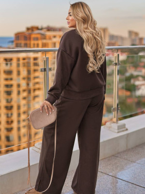 Прогулочный замшевый костюм EY-A734T23