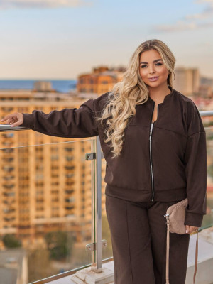 Прогулочный замшевый костюм EY-A734T23