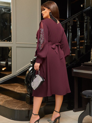 Ошатна жіноча сукня з стразами VOJ-A925T680 Ошатна жіноча сукня з стразами VOJ-A925T680