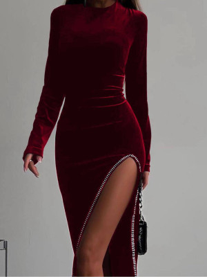 Изысканное бархатное платье BRA-A047T449 Изысканное бархатное платье BRA-A047T449