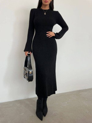 Стильное вязаное платье AMU-A3496T750