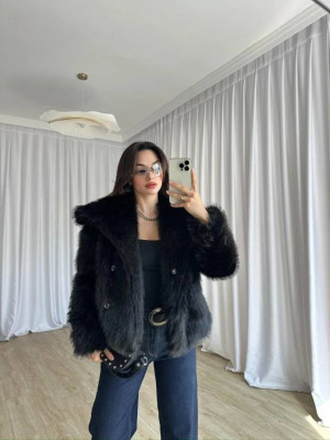 Стильна шубка із великим коміром AMU-A2059T1650