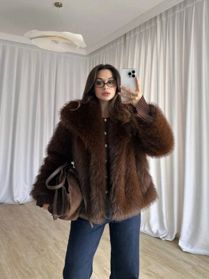 Стильна шубка із великим коміром AMU-A2059T1650