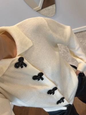 Кардиган із декоративними застібками AMU-A4575T670