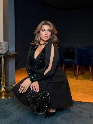 Вечернее платье с пайетками YM-A05610T18