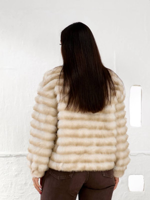 Короткая норковая шубка MAX-A961T1800