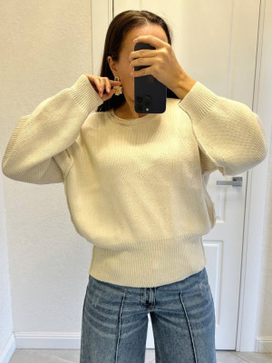 Вязаный женский свитер AMU-A4920T650