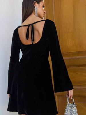 Платье с вырезом на спинке AMU-A951T399