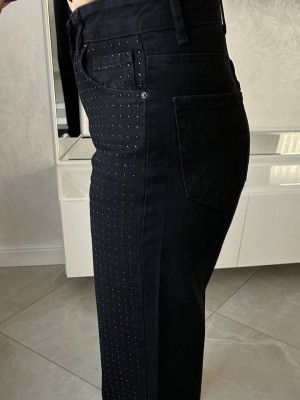 Джинсы украшены камнями AMU-A7453T999