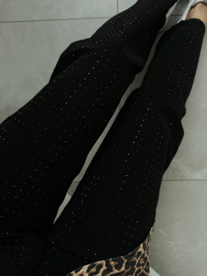 Джинсы украшены камнями AMU-A7453T999