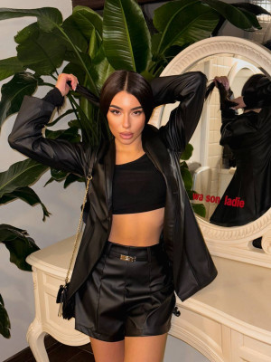 Кожаный костюм с шортами EST-A5915T860