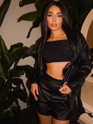 Кожаный костюм с шортами EST-A5915T860