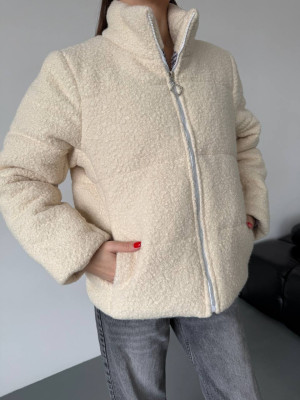 Жіноча куртка букле DMP-P4268T700