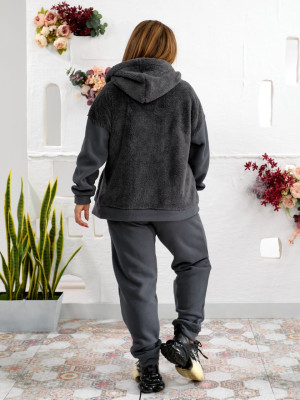 Стильный теплый костюм ELR-A4079T1000