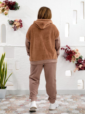 Стильный теплый костюм ELR-A4079T1000