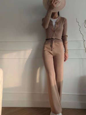 Прогулочный костюм в рубчик DMP-R1239T350