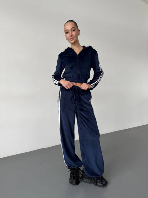 Велюровый спортивный костюм DMP-R1923T550