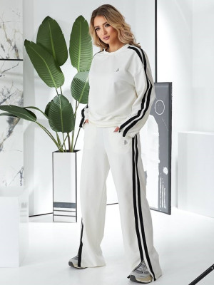 Модный спортивный костюм OLD-A7008T27