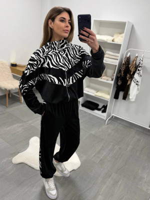 Велюровый костюм с принтом DMP-R1944T700