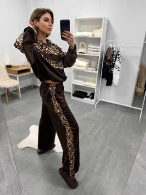 Велюровый костюм с принтом DMP-R1944T700