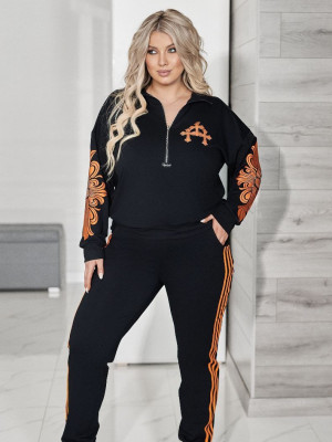 Женский костюм с аппликацией VOJ-A340T800